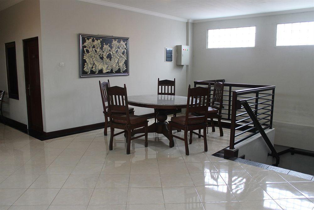 Tasik Jogja Hotel Джокьякарта Экстерьер фото